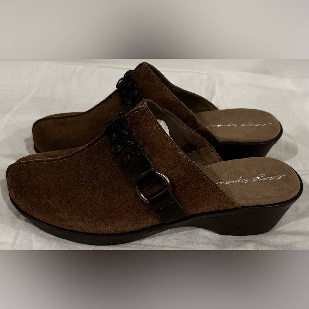 New! Easy Spirit Pierson Brown Mules for Women Size 10 Wide - Picture 2 of 9